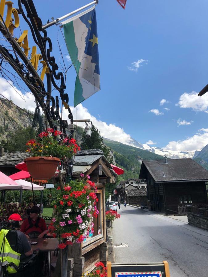 Au village d’Evolene, magnifique studio ensoleillé Exterior foto